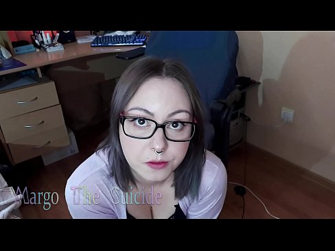 ❤️ Сексуальная Девушка В Очках Глубоко Сосет Фаллоимитатор На Камеру ❤️ Порно у нас ️
